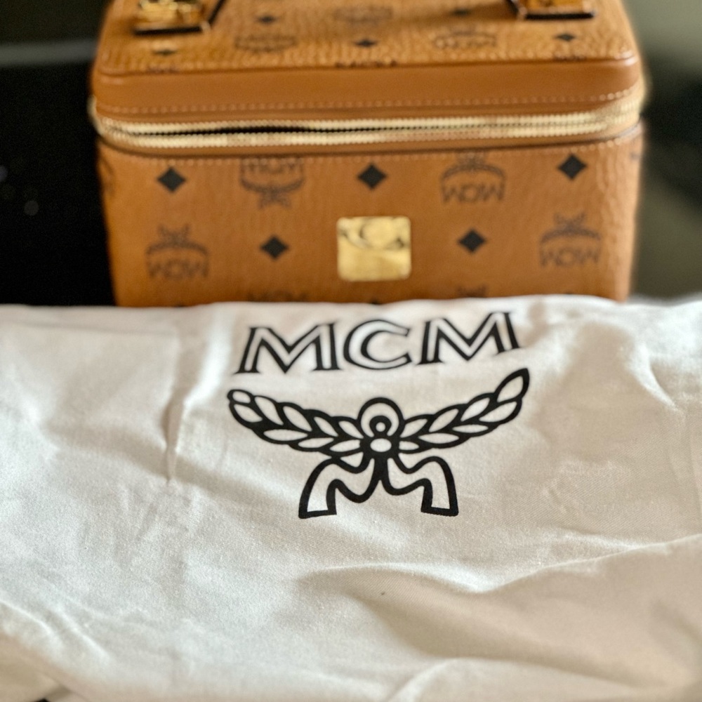 MCM Rockstar Vanity Case in Visetos Original